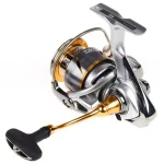 DAIWA 21 Freams LT 3000-C макарa